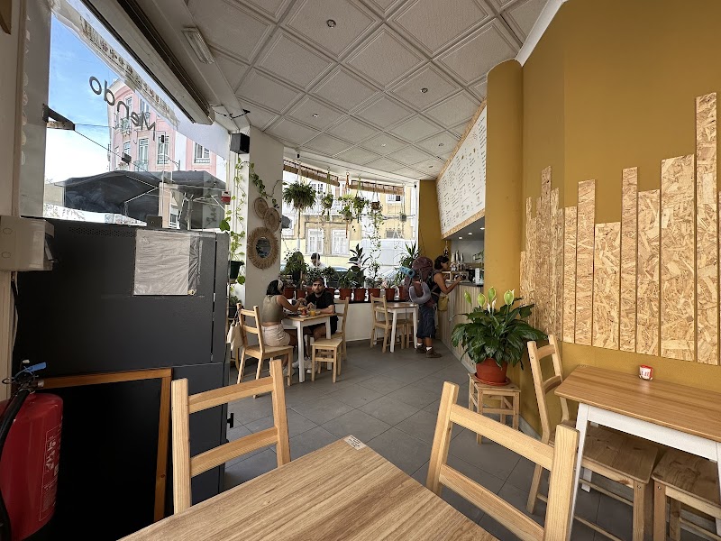 Mhendo Cafe anjos